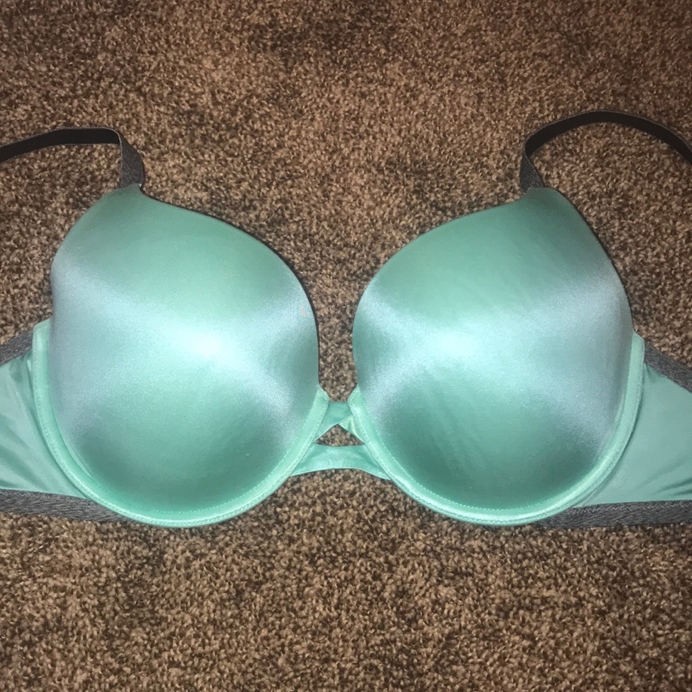 PINK bra! SOLD!